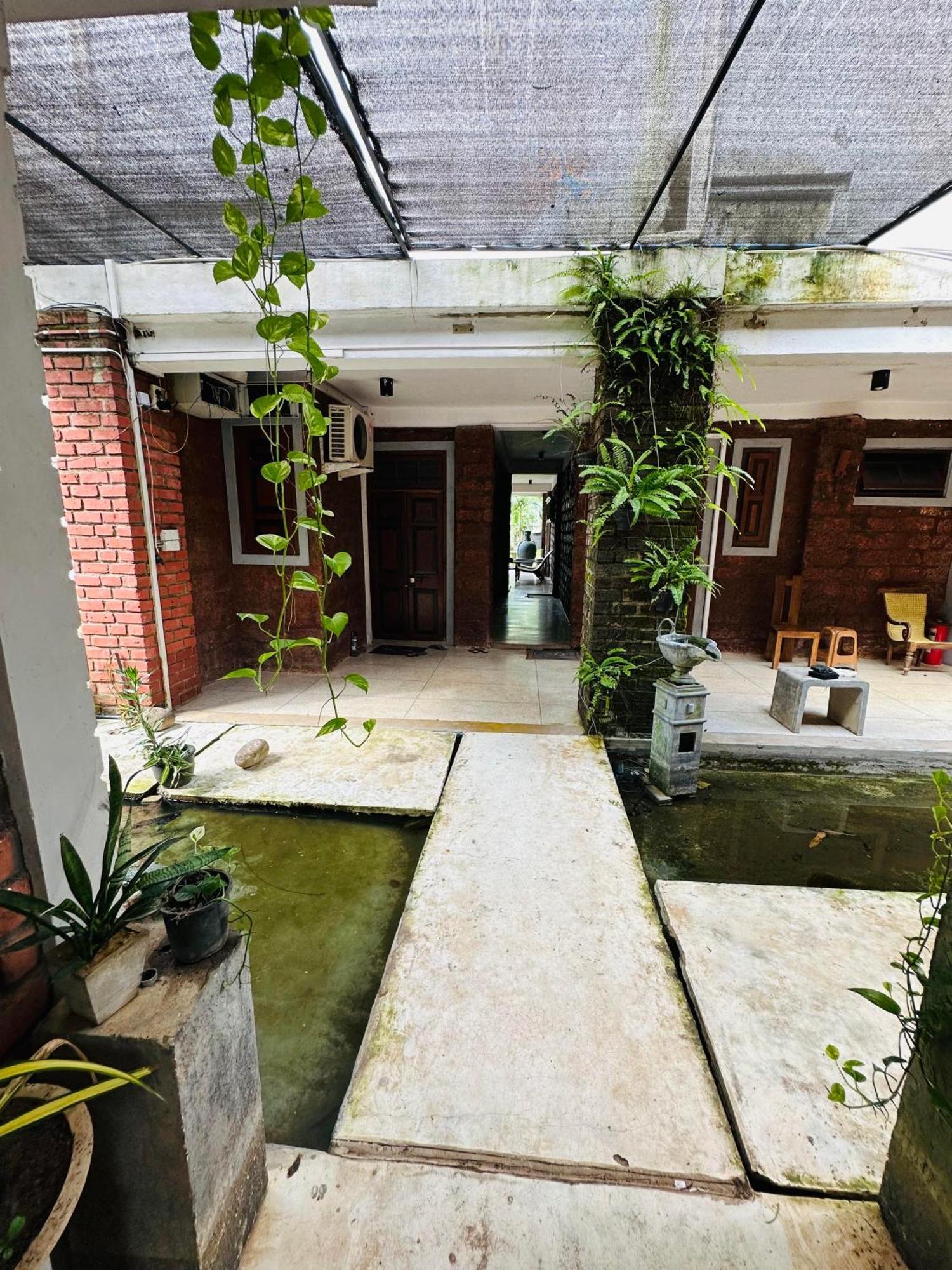 Lanka Bangla Inn Villas Restaurant & Travels Katunayake Exterior photo