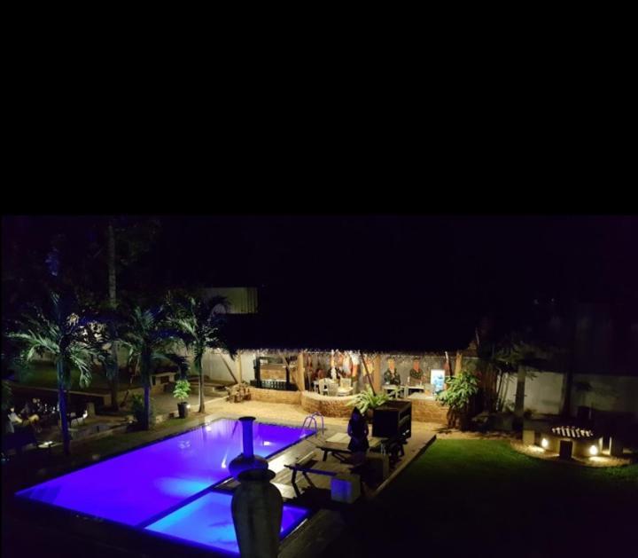 Lanka Bangla Inn Villas Restaurant & Travels Katunayake Exterior photo