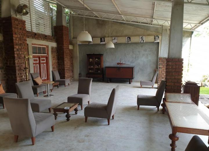 Lanka Bangla Inn Villas Restaurant & Travels Katunayake Exterior photo